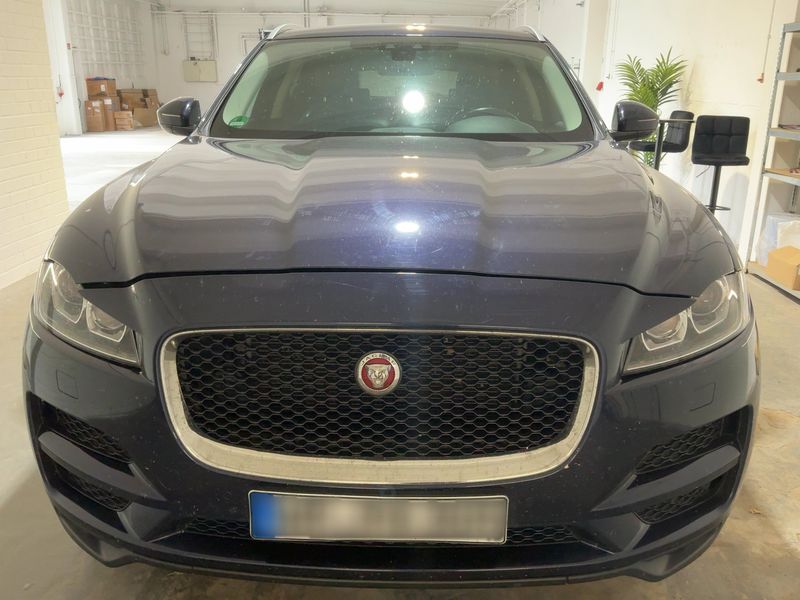 Jaguar F-Pace 20d Prestige AWD — zdjęcie 9