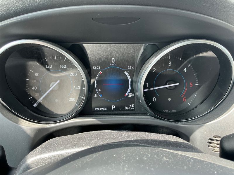 Jaguar F-Pace 20d Prestige AWD — zdjęcie 13