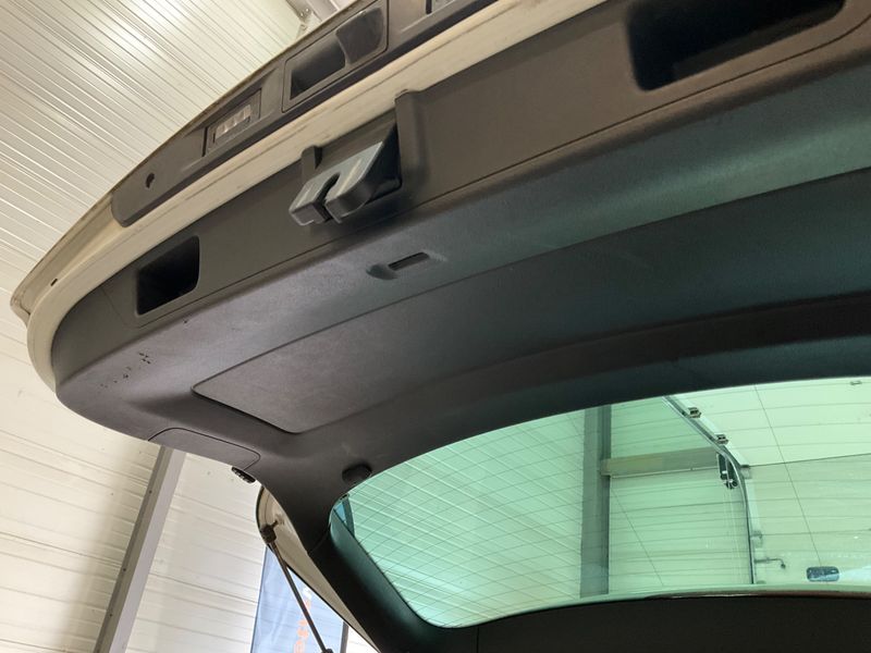Volkswagen Tiguan 2.0 TDI Lounge BlueMotion Tech 2016 – снимка 31