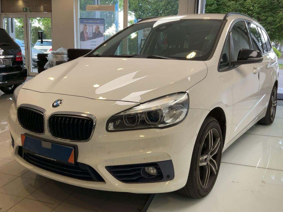 BMW 2er 220i Gran Tourer Sport Line