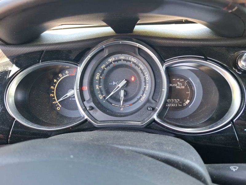 DS Automobiles DS3 1.6 THP Performance Line — zdjęcie 12