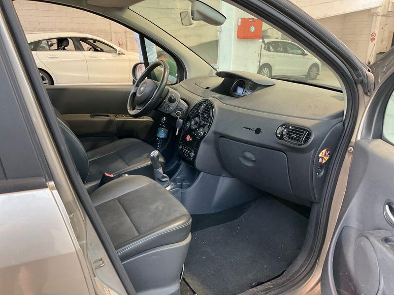 Renault Modus 1.5 dCi Live! — zdjęcie 3