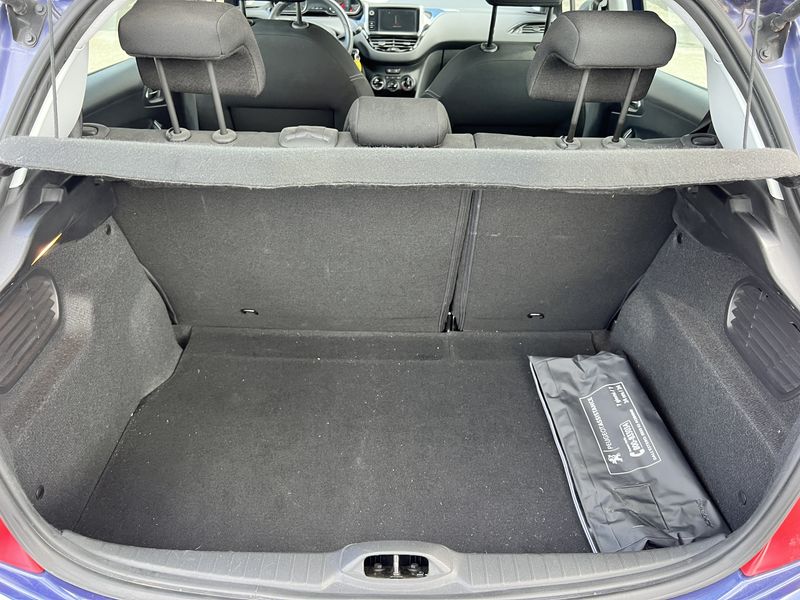 Peugeot 208 1.4 HDi Active — zdjęcie 9