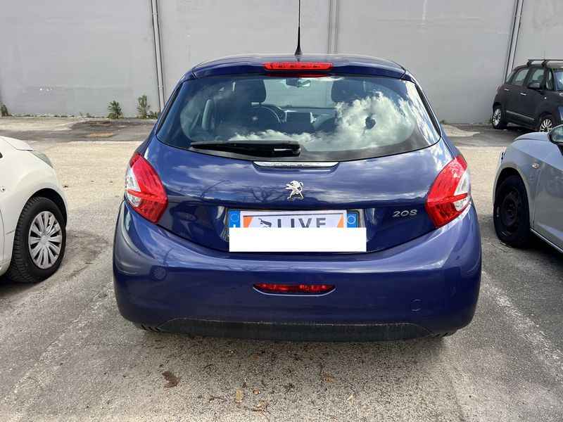 Peugeot 208 1.4 HDi Active — zdjęcie 4