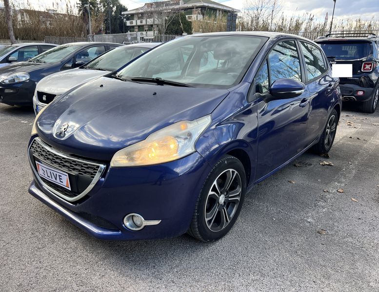 Peugeot 208 1.4 HDi Active — zdjęcie 2