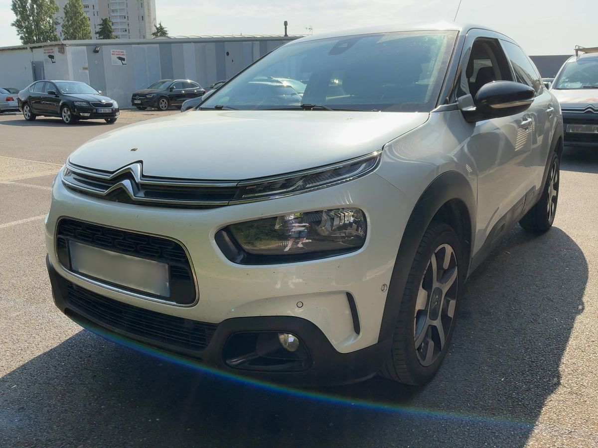 Citroen C4 2018 — photo 1