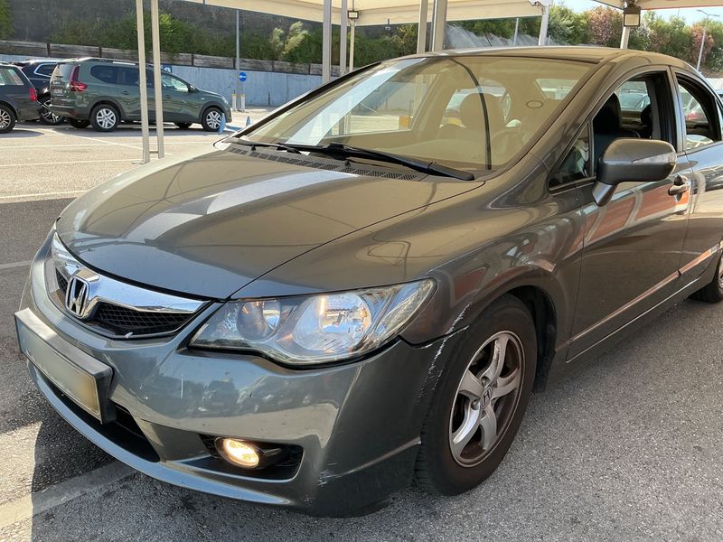 Honda Civic 1.3 Hybrid Elegance — zdjęcie 2