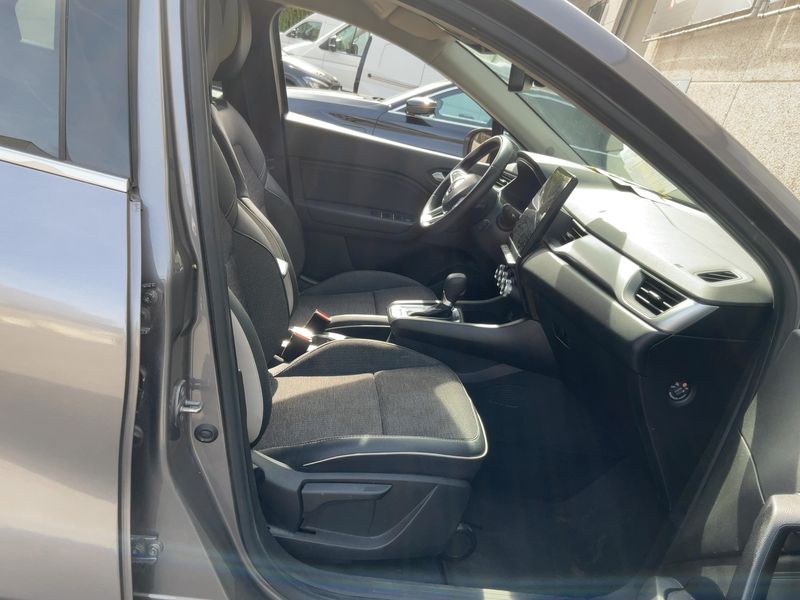 Renault Captur 1.6 Hybrid E-Tech Techno 2023 – снимка 16
