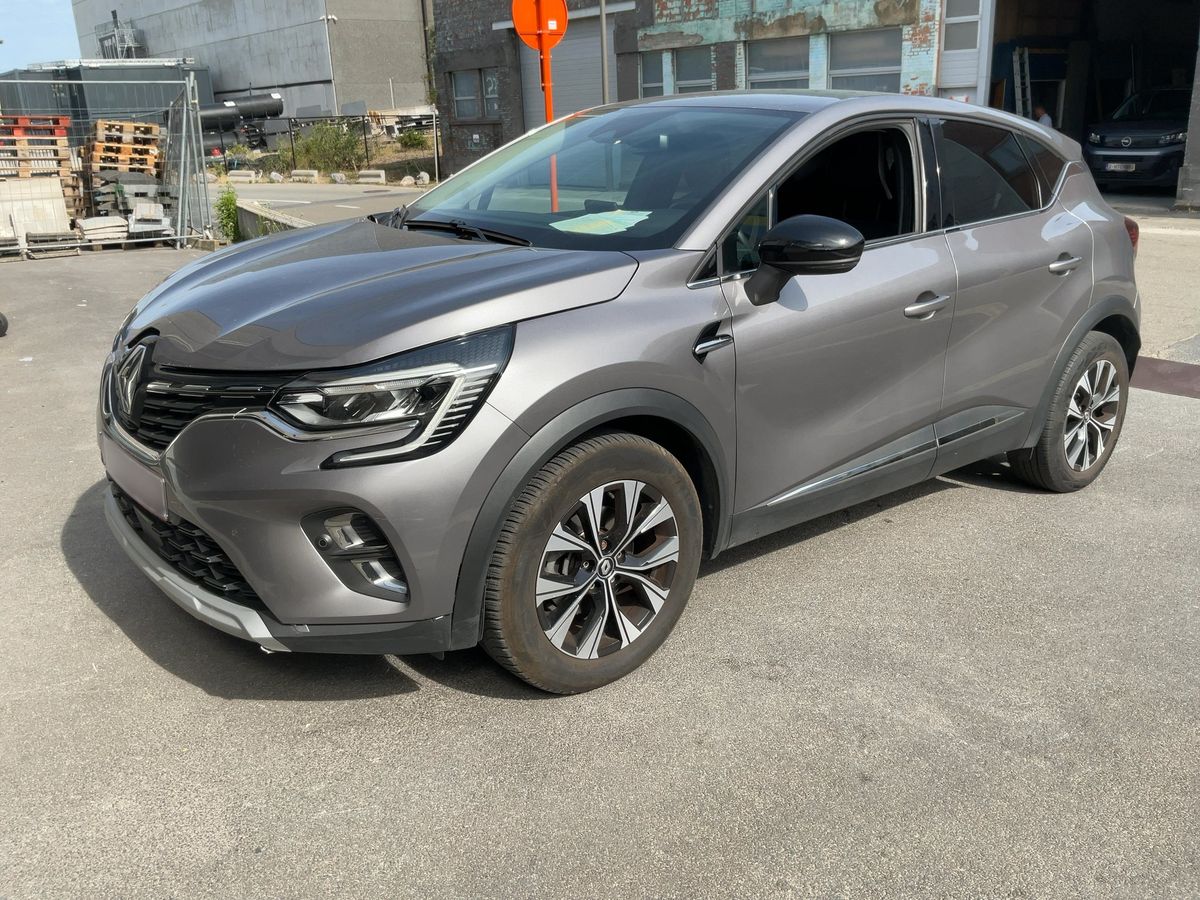 Renault Captur 2023 — photo 1