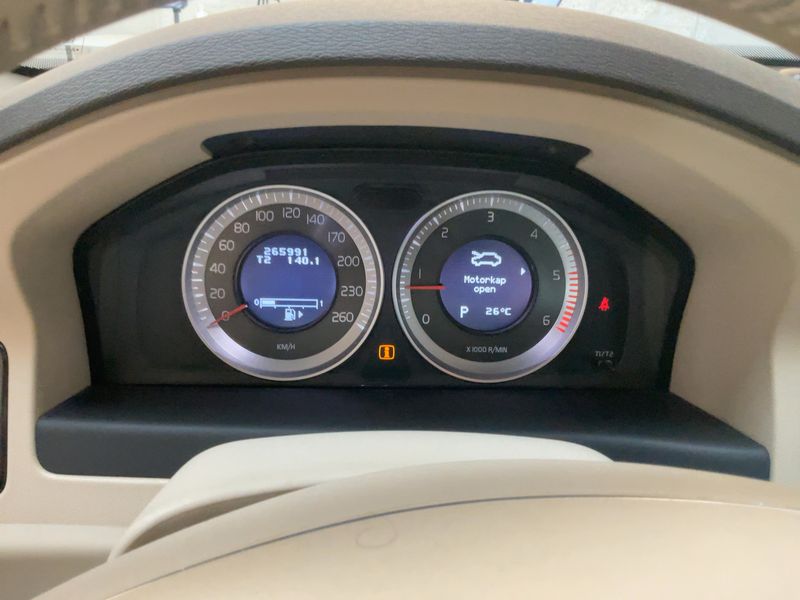 Volvo XC70 2.4 D4 Summum AWD — zdjęcie 13
