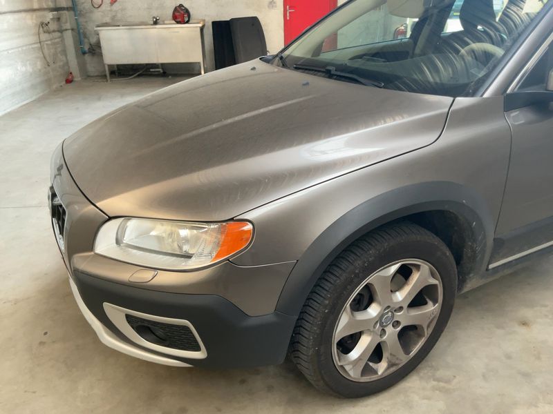 Volvo XC70 2.4 D4 Summum AWD — zdjęcie 2