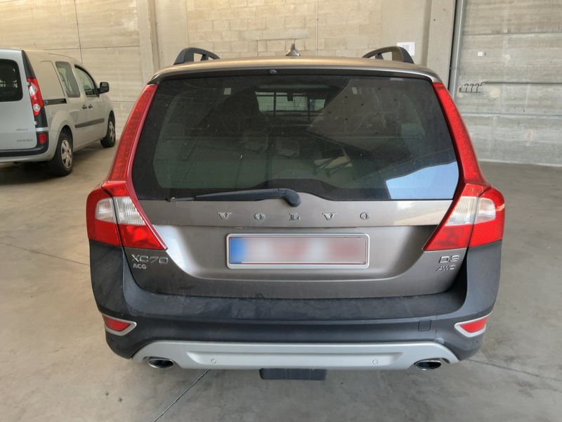 Volvo XC70 2.4 D4 Summum AWD — zdjęcie 5