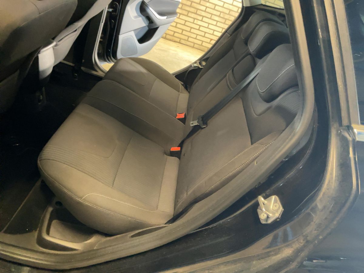 Ford Focus 1.6 Ti-VCT Titanium