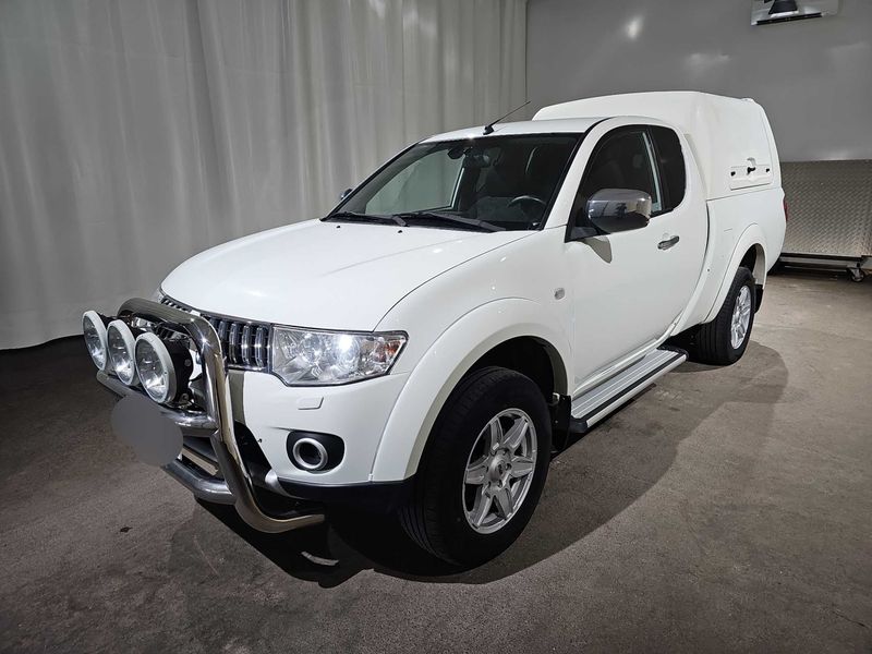 L 200 2.5 DI-D Intense Club Cab 4WD