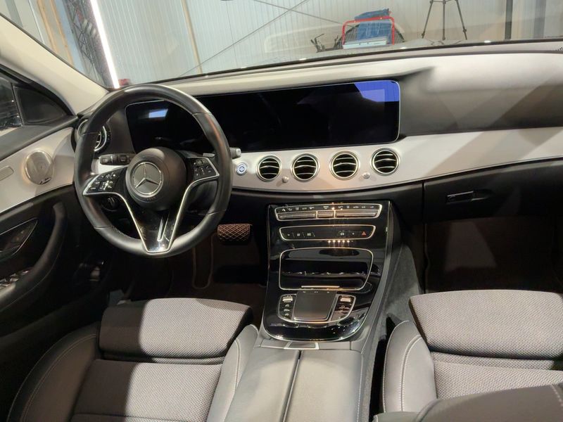 Mercedes-Benz E-Klasse E 220 d Mild-Hybrid T 4Matic Avantgarde — zdjęcie 12