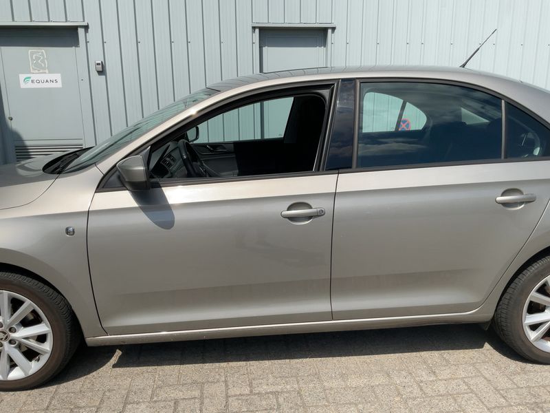 Skoda Rapid 1.2 TSI Ambition — zdjęcie 4