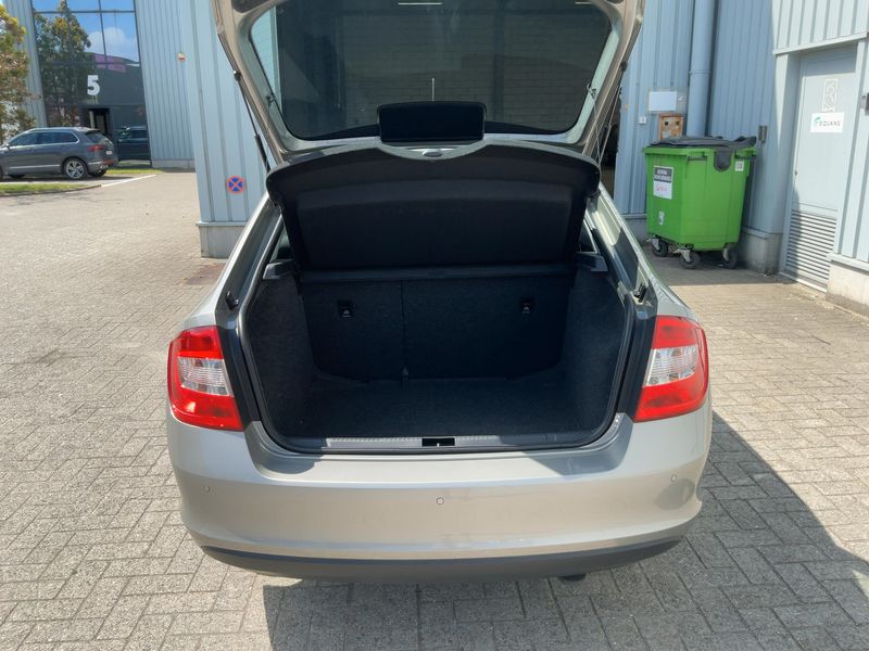 Skoda Rapid 1.2 TSI Ambition — zdjęcie 10