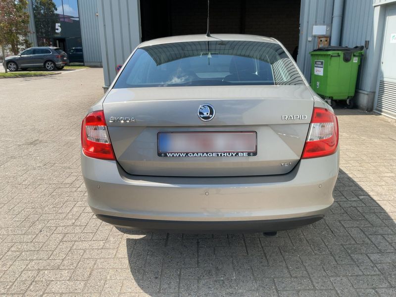 Skoda Rapid 1.2 TSI Ambition — zdjęcie 5