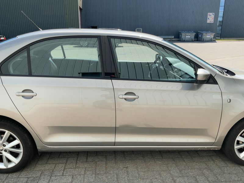 Skoda Rapid 1.2 TSI Ambition — zdjęcie 7