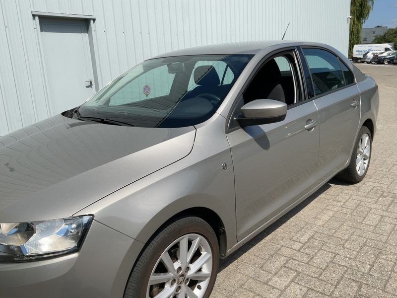 Skoda Rapid 1.2 TSI Ambition — zdjęcie 2