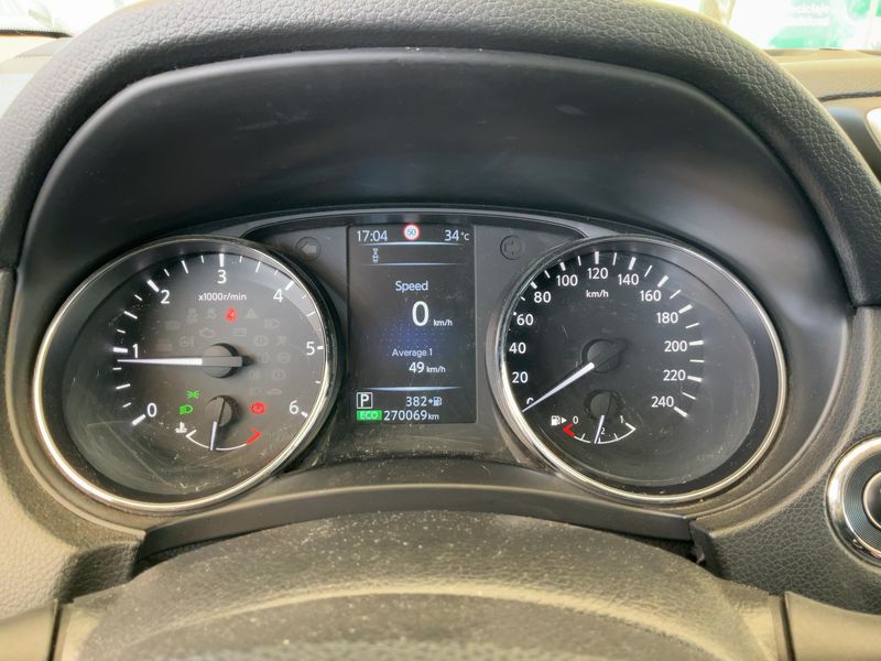 Nissan Qashqai 1.6 dCi Tekna — zdjęcie 13