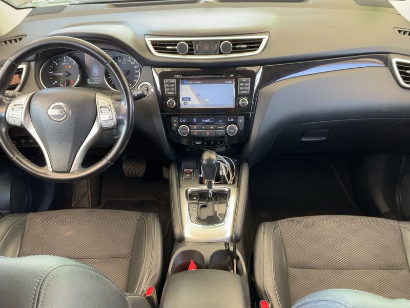 Nissan Qashqai 1.6 dCi Tekna — zdjęcie 12