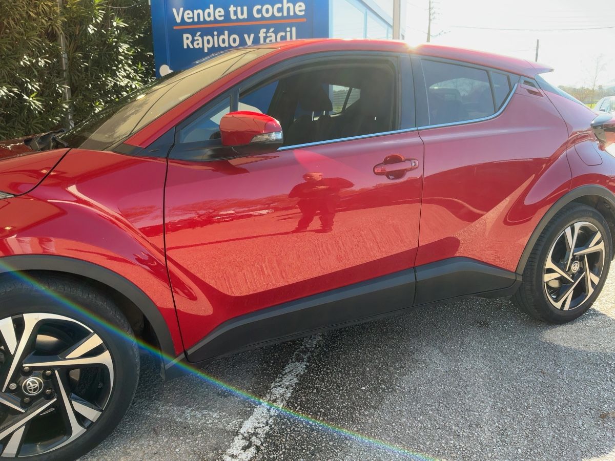 Toyota C-HR d'occasion
