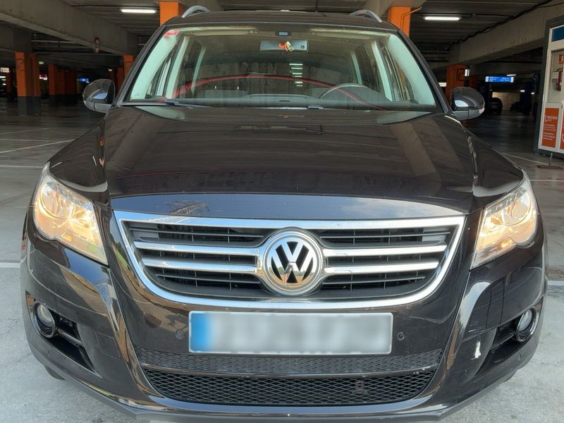 Volkswagen Tiguan 2.0 TDI Sport & Style 4Motion — zdjęcie 9