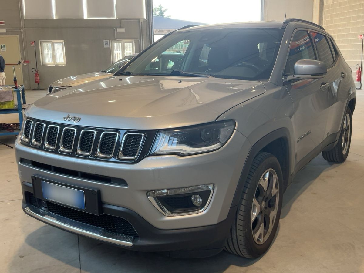 Jeep Compass 2019 — photo 1
