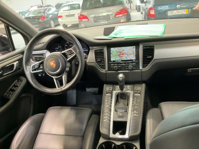 Porsche Macan Turbo — zdjęcie 12