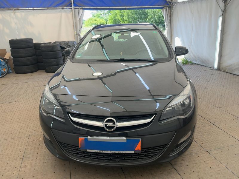 Opel Astra 1.4 Turbo Style — zdjęcie 9