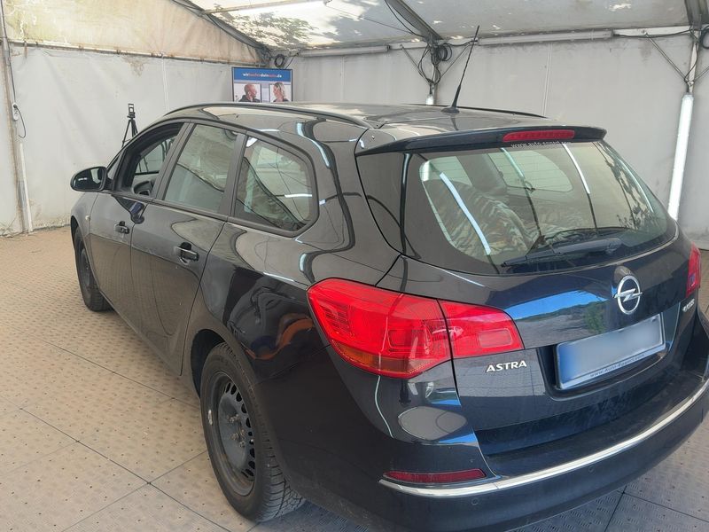 Opel Astra 1.4 Turbo Style — zdjęcie 3