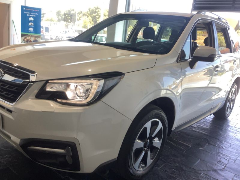 Subaru Forester 2.0 Executive — zdjęcie 2