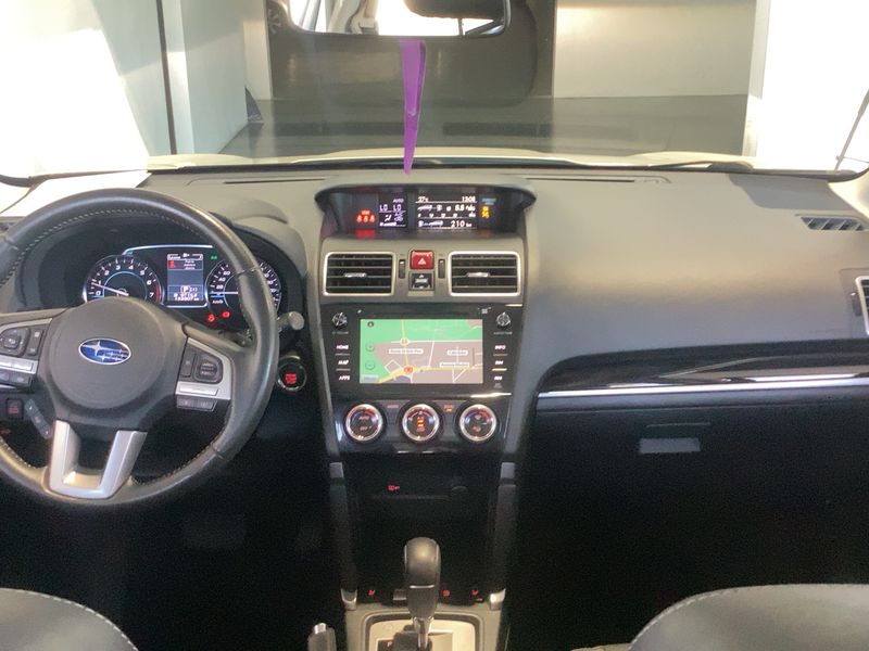 Subaru Forester 2.0 Executive — zdjęcie 12
