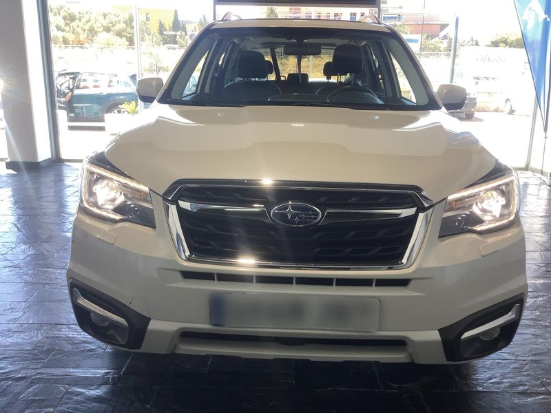 Subaru Forester 2.0 Executive — zdjęcie 9