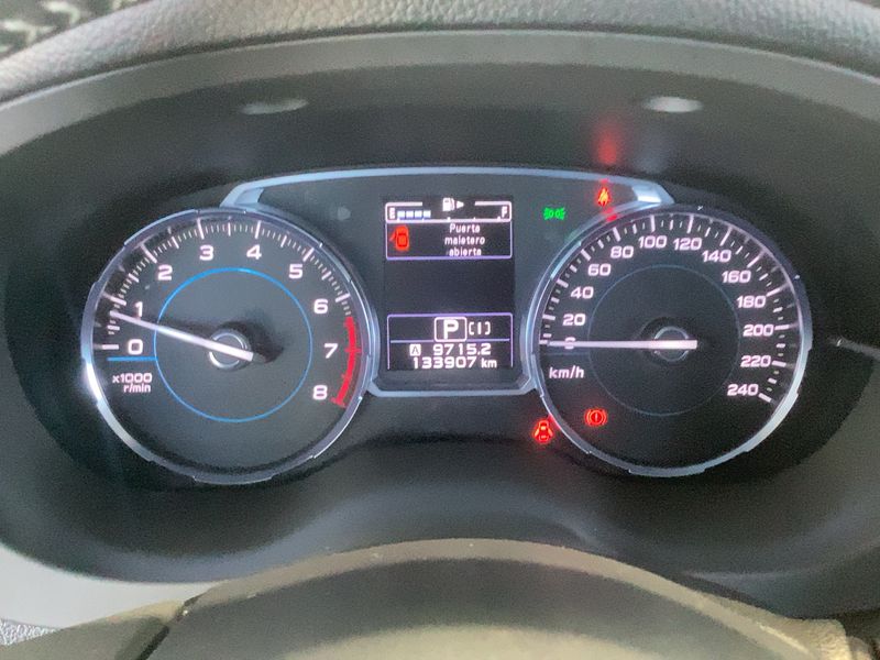 Subaru Forester 2.0 Executive — zdjęcie 13