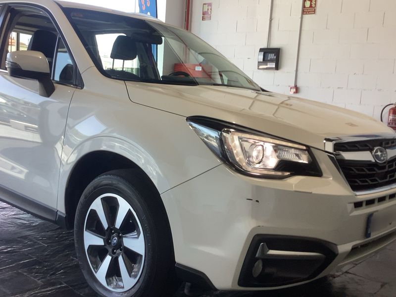 Subaru Forester 2.0 Executive — zdjęcie 8