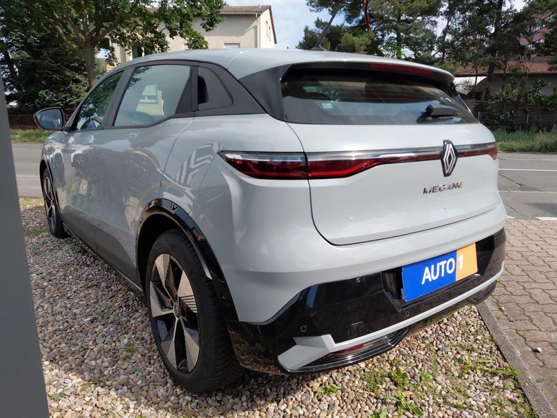 Renault Megane E-Tech EV60 Equilibre — zdjęcie 3