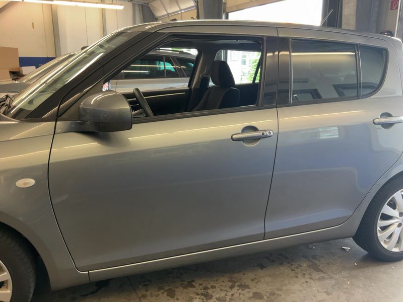 Suzuki Swift 1.2 Comfort — zdjęcie 4