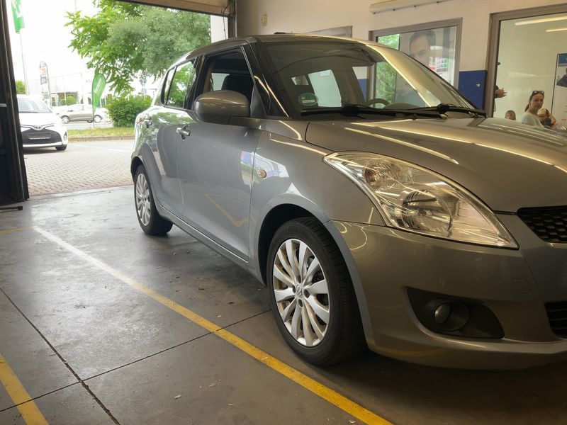 Suzuki Swift 1.2 Comfort — zdjęcie 8