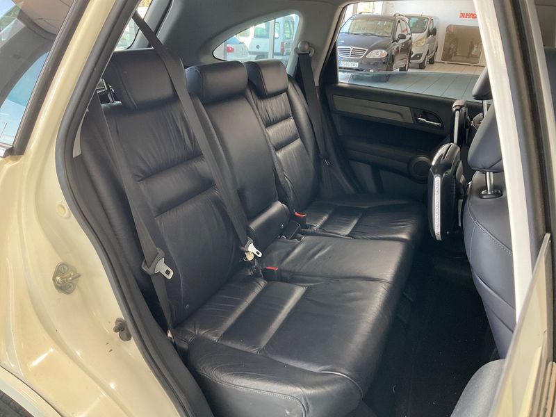 Honda CR-V 2.2 DTEC Luxury — zdjęcie 14