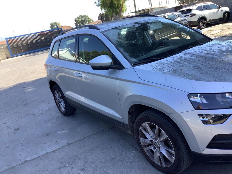 Skoda Karoq 1.0 TSI Ambition — zdjęcie 8