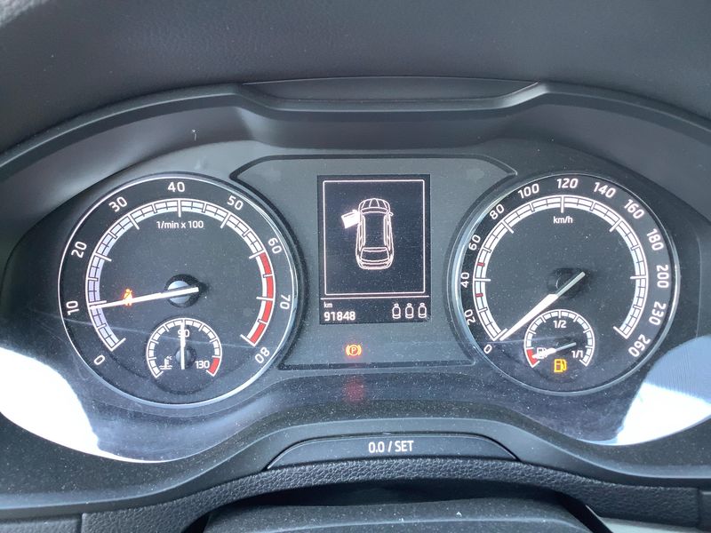 Skoda Karoq 1.0 TSI Ambition — zdjęcie 13