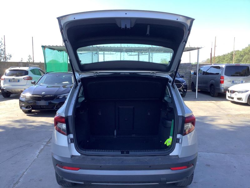 Skoda Karoq 1.0 TSI Ambition — zdjęcie 10