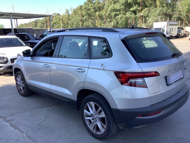 Skoda Karoq 1.0 TSI Ambition — zdjęcie 3