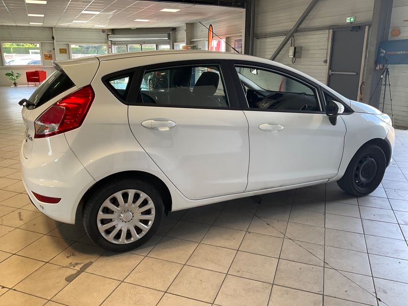 Ford Fiesta 1.0 EcoBoost Trend — zdjęcie 2