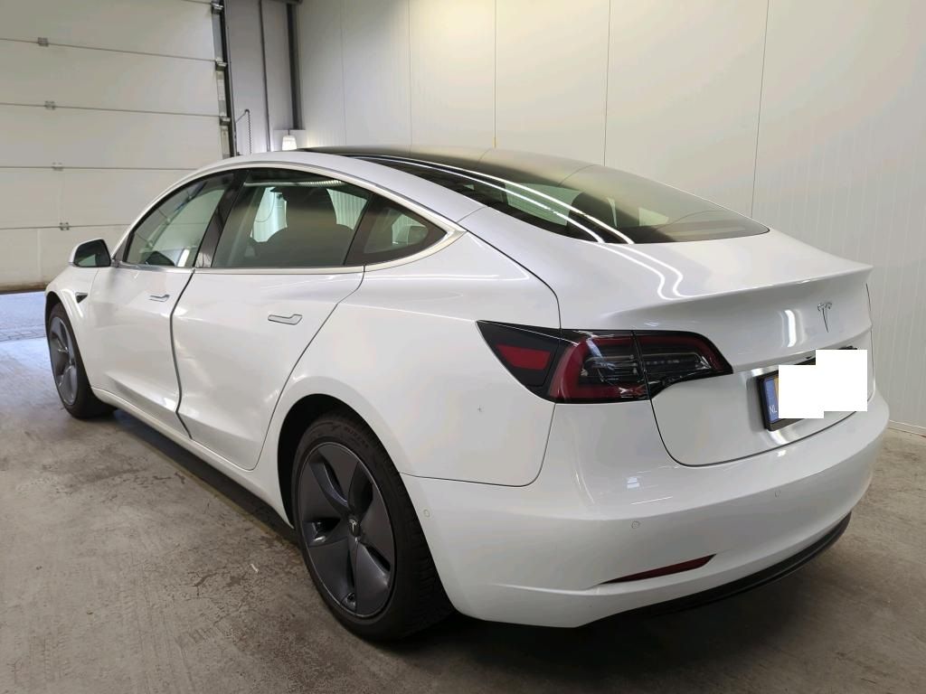 Tesla Model 3 Standard Range Plus RWD