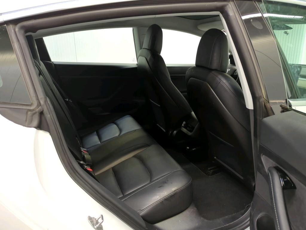 Tesla Model 3 Standard Range Plus RWD