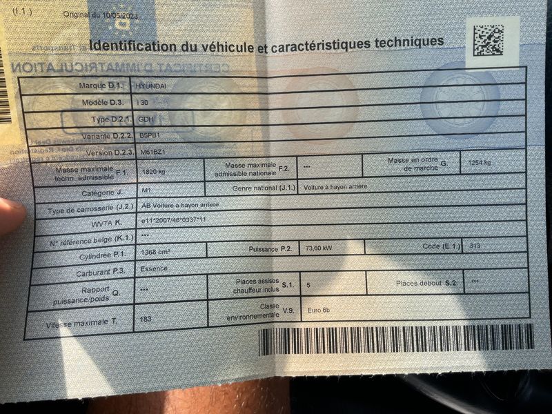 Hyundai i30 1.4 Basis blue — zdjęcie 15