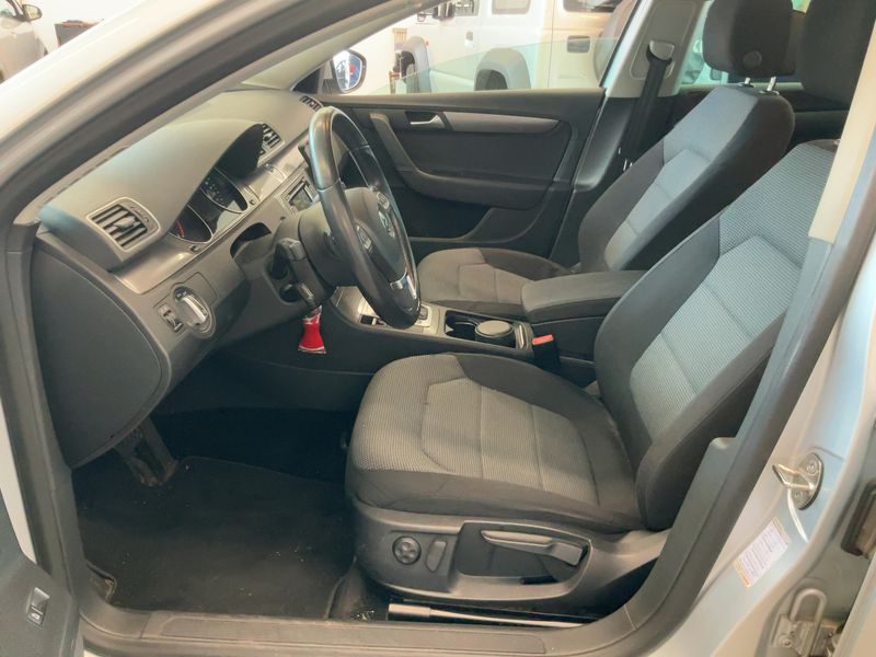 Volkswagen Passat 2.0 TDI Comfortline BlueMotion Tech 2014 – снимка 17